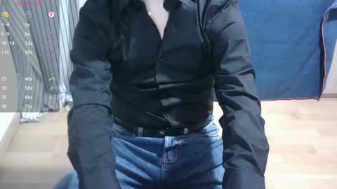 Snapshot of omar87ram chatting on March 4, 8:05 pm Omar online show from March 4, 8:05 pm