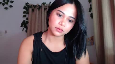 Snapshot of omariaennaid chatting on January 15, 8:16 pm Angel online show from January 15, 8:16 pm
