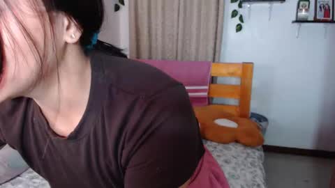 Snapshot of omariaennaid chatting on September 12, 12:00 am Angel online show from September 12, 12:00 am