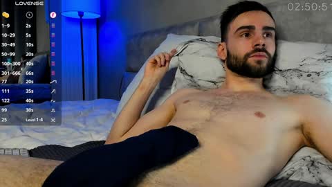 Snapshot of omgronnyy chatting on January 26, 2:56 am Mark cut 7.5 inches online show from January 26, 2:56 am