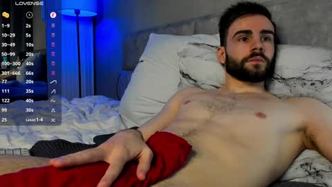 Snapshot of omgronnyy chatting on February 3, 2:58 am Mark cut 7.5 inches online show from February 3, 2:58 am