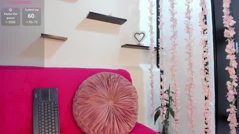 Snapshot of on_tefa chatting on January 28, 9:40 pm Violette online show from January 28, 9:40 pm