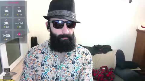 Snapshot of ona_nisme chatting on December 8, 5:44 pm ona nisme online show from December 8, 5:44 pm