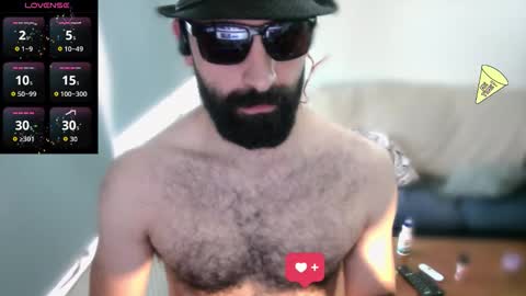 Snapshot of ona_nisme chatting on October 17, 7:44 am ona nisme online show from October 17, 7:44 am