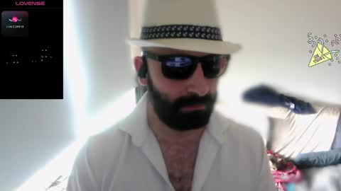 ona nisme online show from April 19, 4:17 pm