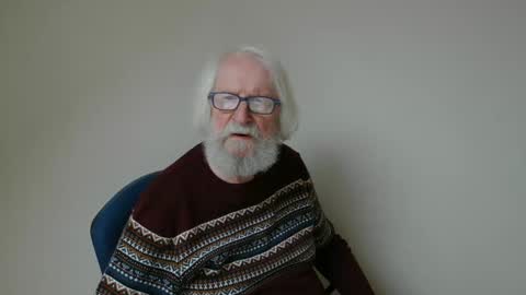 Somewhere over the rainbow online show from January 31, 1:23 pm