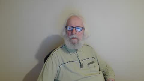 Somewhere over the rainbow online show from February 12, 9:43 pm