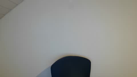 Somewhere over the rainbow online show from September 19, 8:31 pm