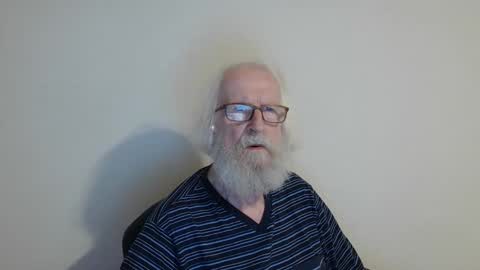 Somewhere over the rainbow online show from September 24, 7:50 pm