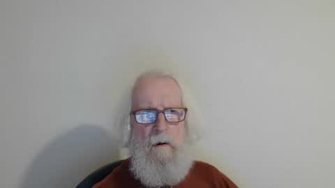 Somewhere over the rainbow online show from October 9, 8:40 pm