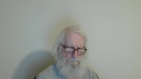 Somewhere over the rainbow online show from November 13, 9:36 pm