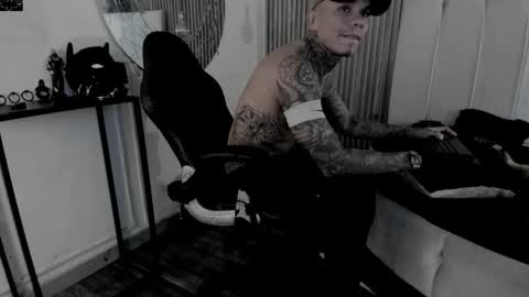 Snapshot of onceagain97_ chatting on May 13, 8:06 pm ... online show from May 13, 8:06 pm