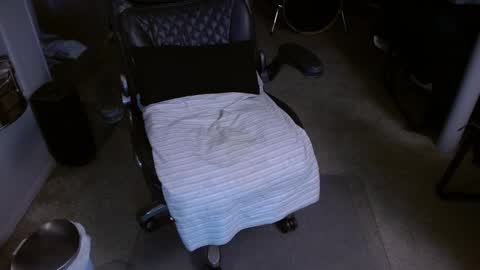 Snapshot of ondoko1234 chatting on December 27, 10:16 pm ondoko1234 online show from December 27, 10:16 pm