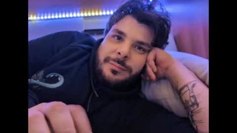 Snapshot of onecrew1 chatting on October 3, 1:52 pm onecrew1 online show from October 3, 1:52 pm