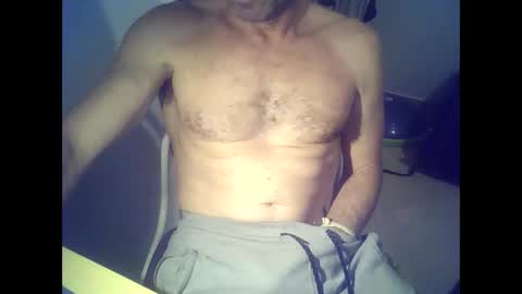 Snapshot of oneeedge chatting on December 30, 7:11 pm Edge online show from December 30, 7:11 pm