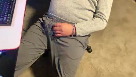 Snapshot of onelargecock0615 chatting on January 20, 3:50 pm Unpredictable online show from January 20, 3:50 pm