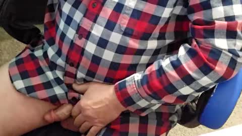 Snapshot of onelargecock0615 chatting on November 8, 10:04 am Unpredictable online show from November 8, 10:04 am