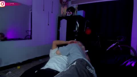 YIN MIGUEL online show from February 19, 5:16 am