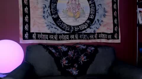 Only1JTreasure online show from December 11, 11:43 pm