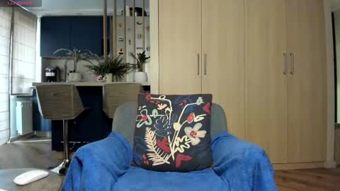 Alex S online show from September 19, 9:22 am