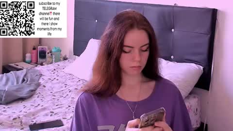 Snapshot of only_sarah1 chatting on January 6, 9:43 pm only_sarah1 online show from January 6, 9:43 pm