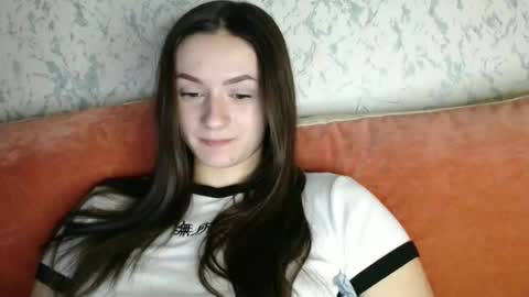 Amalia online show from December 13, 6:05 pm