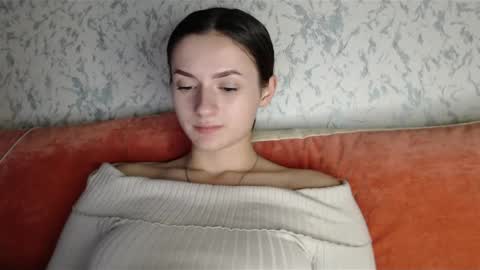 Amalia online show from December 19, 12:02 am