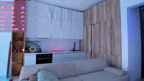 Amelia online show from March 11, 7:04 am