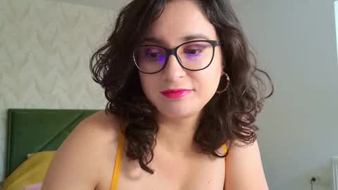onlyella92_ online show from October 13, 8:14 am