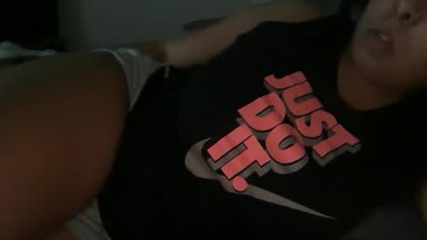 Snapshot of onlyinurdreams00 chatting on December 2, 3:56 am onlyinurdreams00 online show from December 2, 3:56 am