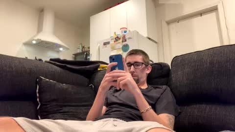 Snapshot of onthecumup69 chatting on March 3, 10:38 am onthecumup69 online show from March 3, 10:38 am