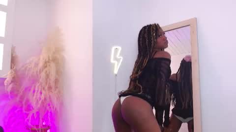 onyx_ebony online show from October 11, 1:09 pm