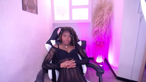 onyx_ebony online show from October 15, 3:45 pm