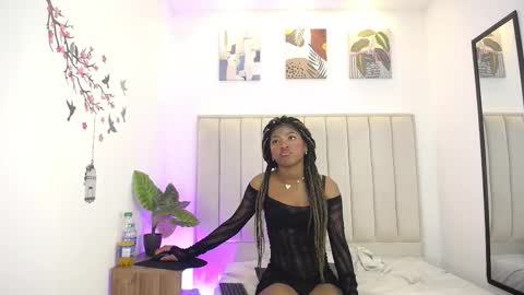 onyx_ebony online show from November 8, 1:55 pm