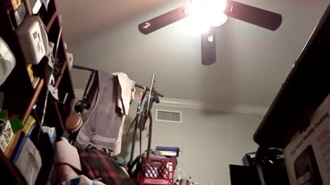 Snapshot of oohhdylandmt chatting on December 8, 12:40 am Dmtbabe69 online show from December 8, 12:40 am