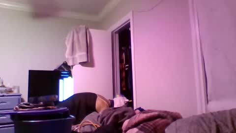 Snapshot of oohhdylandmt chatting on January 20, 9:35 am Dmtbabe69 online show from January 20, 9:35 am