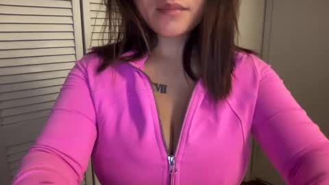 Snapshot of oohhellothere chatting on September 11, 6:35 am Miss Girly online show from September 11, 6:35 am