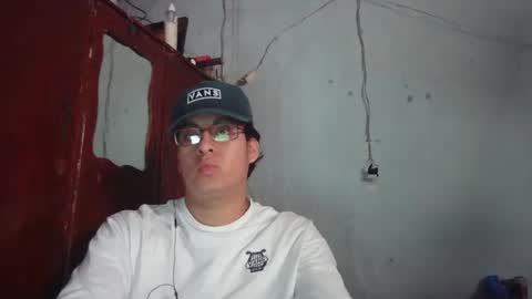 Snapshot of oomaurooo chatting on December 25, 9:43 pm oomaurooo online show from December 25, 9:43 pm