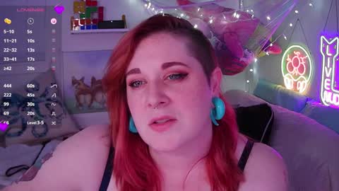 Snapshot of opalreigning chatting on December 11, 9:41 am Opal online show from December 11, 9:41 am