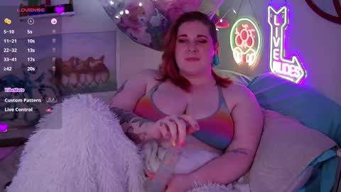 Snapshot of opalreigning chatting on December 17, 10:01 am Opal online show from December 17, 10:01 am