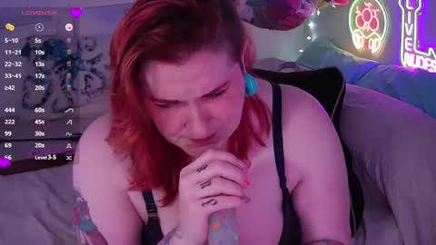 Snapshot of opalreigning chatting on December 19, 10:56 am Opal online show from December 19, 10:56 am