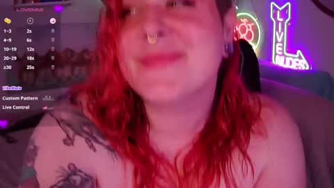 Snapshot of opalreigning chatting on October 3, 8:22 am Opal online show from October 3, 8:22 am