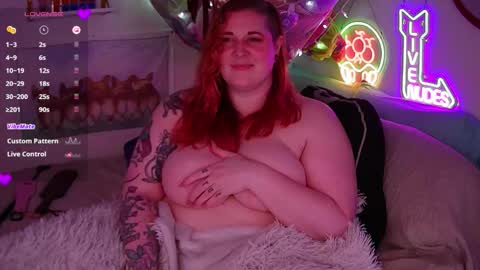 Snapshot of opalreigning chatting on February 24, 9:07 am Opal online show from February 24, 9:07 am