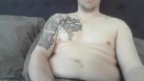 Snapshot of open_torequest chatting on February 27, 10:42 pm open_torequest online show from February 27, 10:42 pm