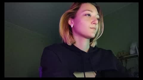 Melani  online show from March 2, 3:05 pm