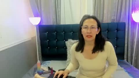 Oriana  online show from April 18, 12:09 pm