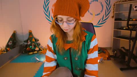 Snapshot of orianna_blade chatting on December 26, 12:16 pm Orianna - Hi Im into geek culture cosplay crafting LARP games. Shall we play DnD online show from December 26, 12:16 pm