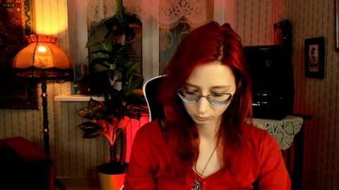 Snapshot of orianna_blade chatting on January 14, 3:04 pm Orianna - Hi Im into geek culture cosplay crafting LARP games. Shall we play DnD online show from January 14, 3:04 pm