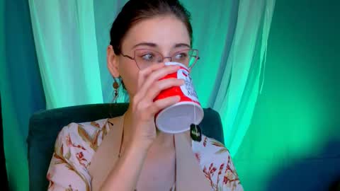Snapshot of orianna_blade chatting on October 10, 1:21 pm Orianna - Hi Im into geek culture cosplay crafting LARP games. Shall we play DnD online show from October 10, 1:21 pm