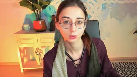Snapshot of orianna_blade chatting on October 17, 9:12 am Orianna - Hi Im into geek culture cosplay crafting LARP games. Shall we play DnD online show from October 17, 9:12 am
